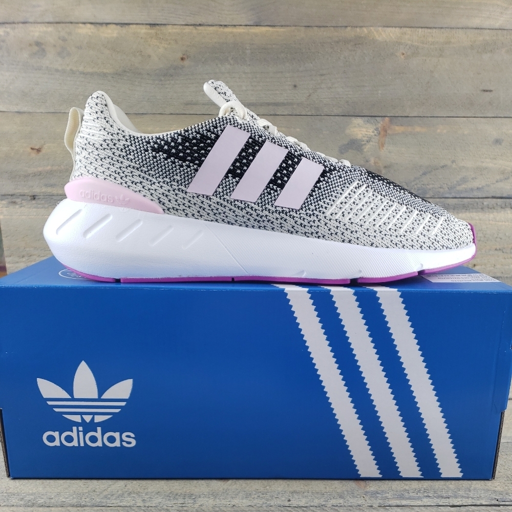 adidas Swift Run 22 W Women's Running Casual Shoes
